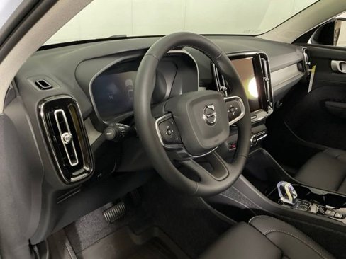 New 2026 Volvo XC40 B5 Plus w/ Protection Package Premier image 20