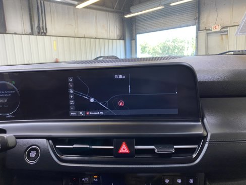 Used 2024 Kia Seltos SX w/ SX Sunroof Package image 44