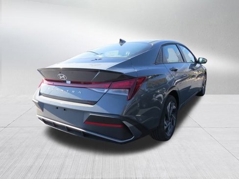 New 2025 Hyundai Elantra Sport image 8