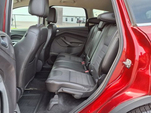 Used 2016 Ford Escape SE w/ SE Chrome Package image 6