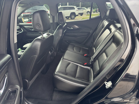 Used 2023 GMC Terrain SLT image 13