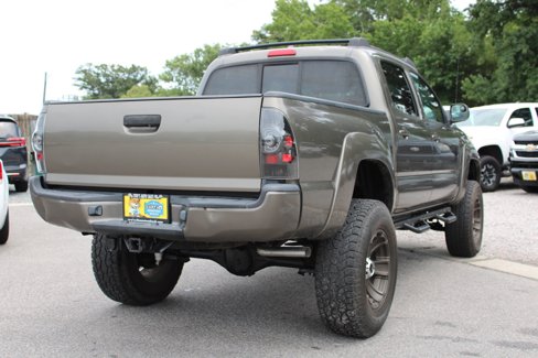 Used 2010 Toyota Tacoma 4x4 Double Cab w/ TRD Sport Pkg image 7