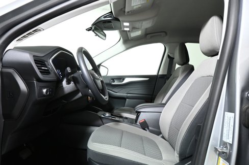 Used 2022 Ford Escape SE w/ Cold Weather Package image 3