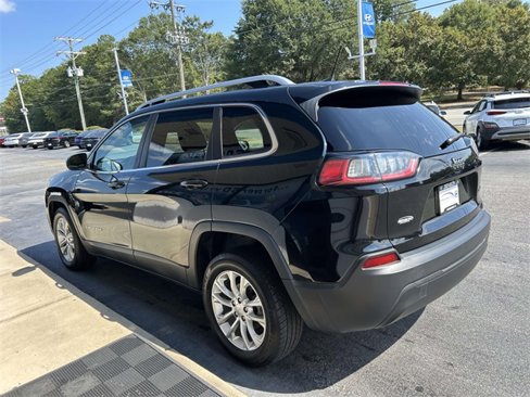 Used 2019 Jeep Cherokee Latitude w/ Popular Appearance Group image 4