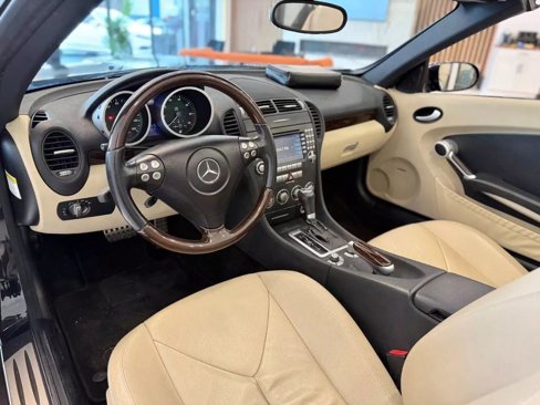 Used 2005 Mercedes-Benz SLK 350 image 18
