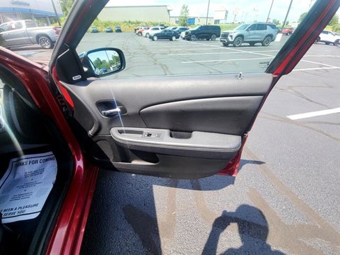 Used 2013 Chrysler 200 Limited w/ Sun/Sound Group image 13