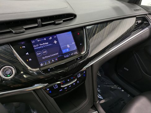 Used 2022 Cadillac XT6 Premium Luxury w/ Technology Package image 11