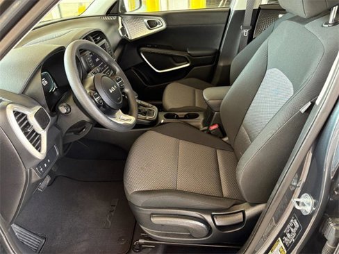Used 2024 Kia Soul LX w/ LX Technology Package image 10