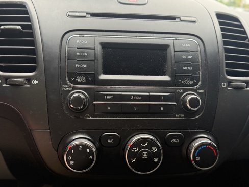 Used 2015 Kia Forte LX image 18