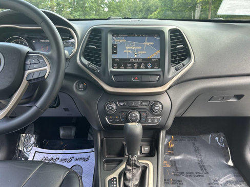 Used 2014 Jeep Cherokee Limited image 32