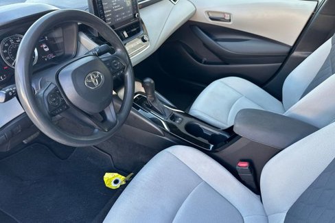 Used 2022 Toyota Corolla LE image 13