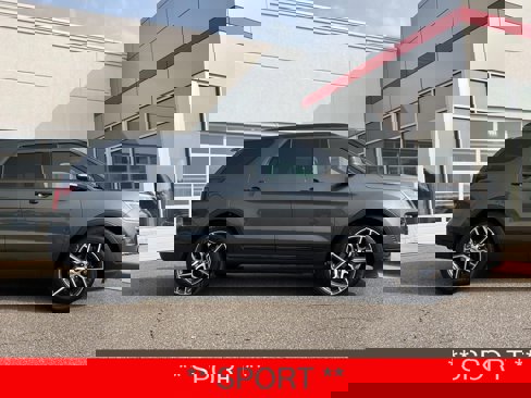Used 2018 Ford Explorer Sport w/ Equipment Group 401A image 12