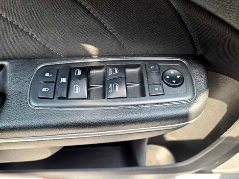 Used 2019 Dodge Charger SXT image 28