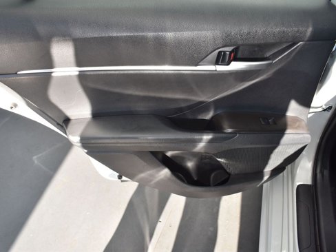 Used 2024 Toyota Camry SE image 15