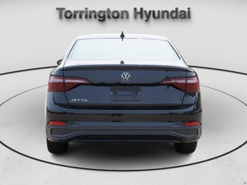 Used 2024 Volkswagen Jetta S image 6