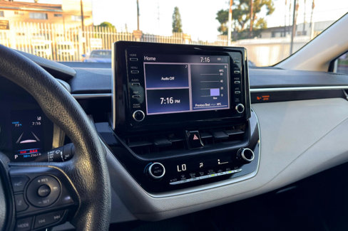 Used 2020 Toyota Corolla LE image 13
