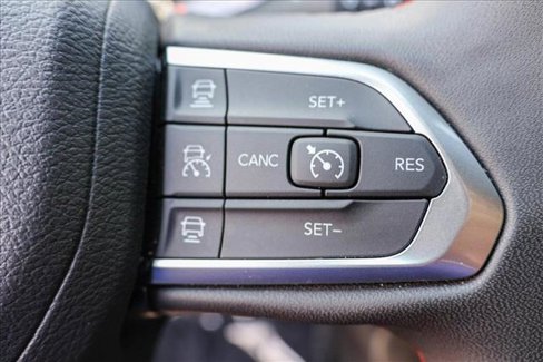 Used 2024 Jeep Compass Trailhawk image 16