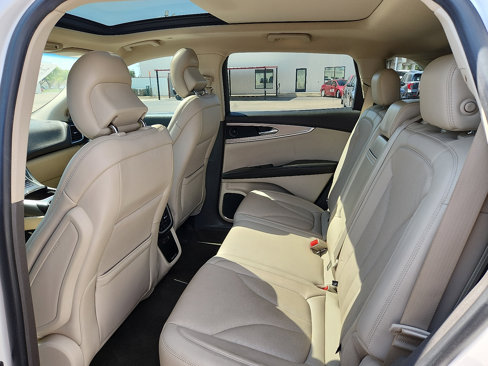 Used 2019 Lincoln Nautilus Reserve w/ Driver Assistance Package image 7
