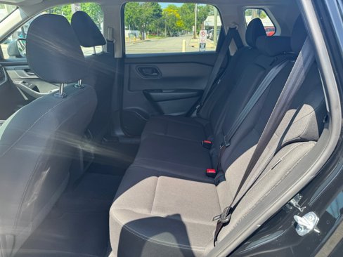 Used 2024 Nissan Rogue S image 29