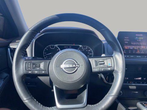 Used 2022 Nissan Rogue SV image 14