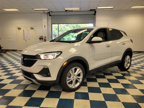 Used 2022 Buick Encore GX Preferred w/ Cold Weather Comfort Package image 3