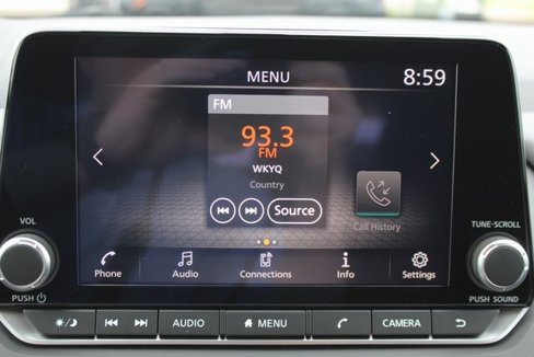 Used 2024 Nissan Rogue S image 18