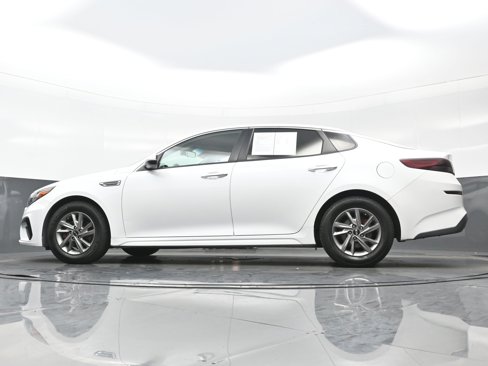 Used 2020 Kia Optima LX image 28