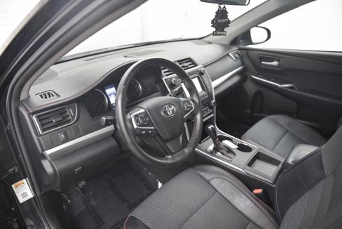 Used 2017 Toyota Camry SE image 16
