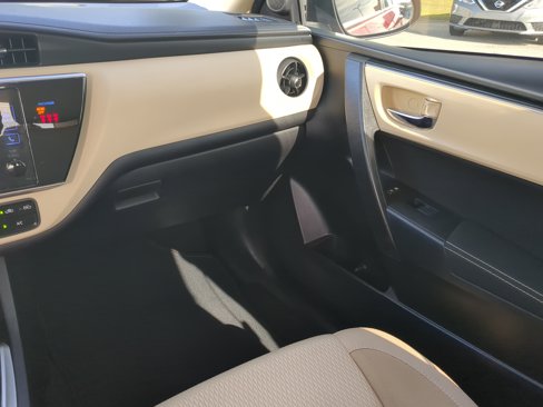 Used 2019 Toyota Corolla LE image 23