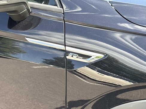Used 2019 Volkswagen Tiguan SEL Premium R-Line w/ 3rd Row Seat Package image 11