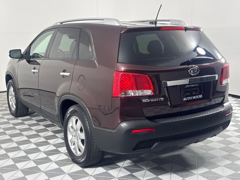 Used 2013 Kia Sorento LX w/ Convenience Pkg image 7