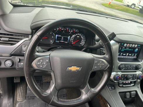 Used 2018 Chevrolet Suburban LT image 18