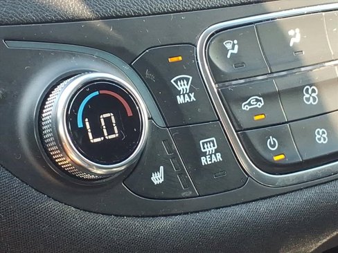 Used 2024 Chevrolet Malibu LT image 2