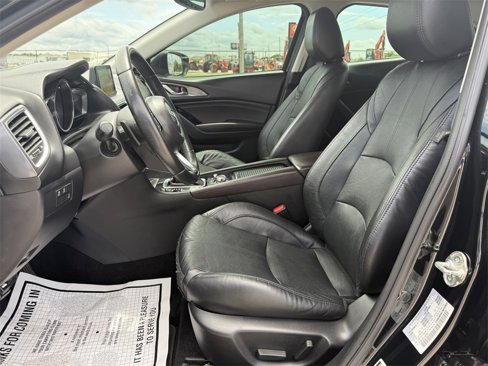 Used 2018 MAZDA MAZDA3 Grand Touring w/ Premium Equipment Package image 10