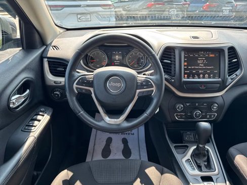 Used 2015 Jeep Cherokee Latitude image 16
