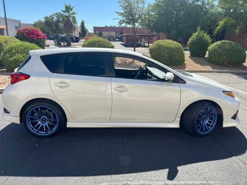 Used 2017 Toyota Corolla iM image 6