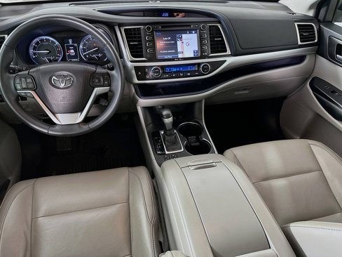 Used 2015 Toyota Highlander XLE image 25