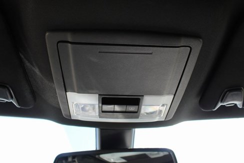 Used 2018 Ford Explorer XLT w/ Equipment Group 202A image 25