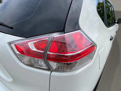 Used 2016 Nissan Rogue S image 13