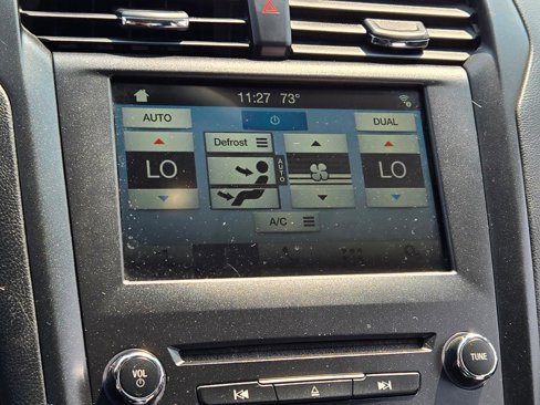 Used 2018 Ford Fusion SE w/ Equipment Group 201A image 20