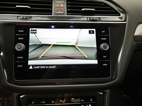 Used 2022 Volkswagen Tiguan SE R-Line image 7