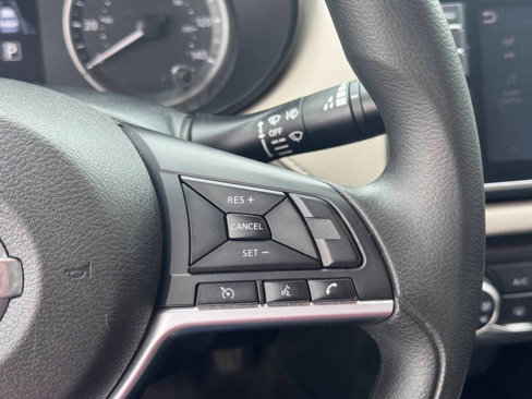 Used 2021 Nissan Versa SV image 16