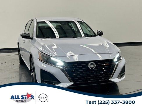 Certified 2024 Nissan Altima 2.5 SR image 1