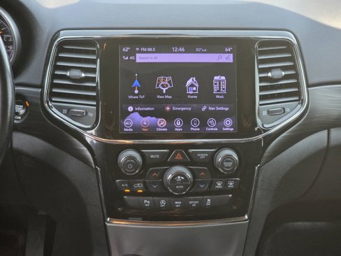 Used 2021 Jeep Grand Cherokee Laredo X image 18