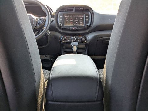 Used 2022 Kia Soul LX w/ Technology Package image 25