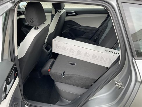 New 2025 Volkswagen Taos S image 7