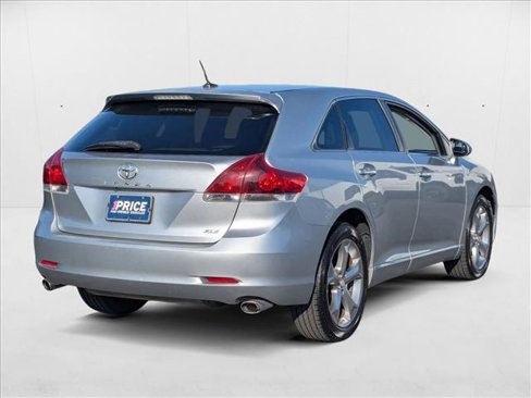 Used 2015 Toyota Venza XLE image 5