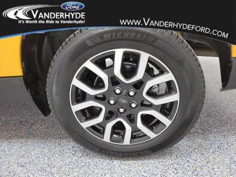 Used 2023 Ford Maverick Lariat w/ Lariat Luxury Package image 5