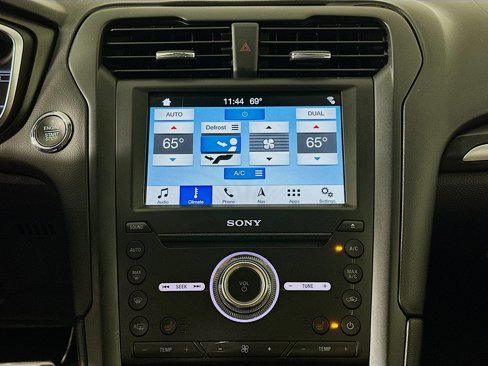 Used 2017 Ford Fusion Titanium image 23