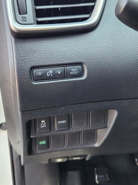 Used 2015 Nissan Rogue SV image 14